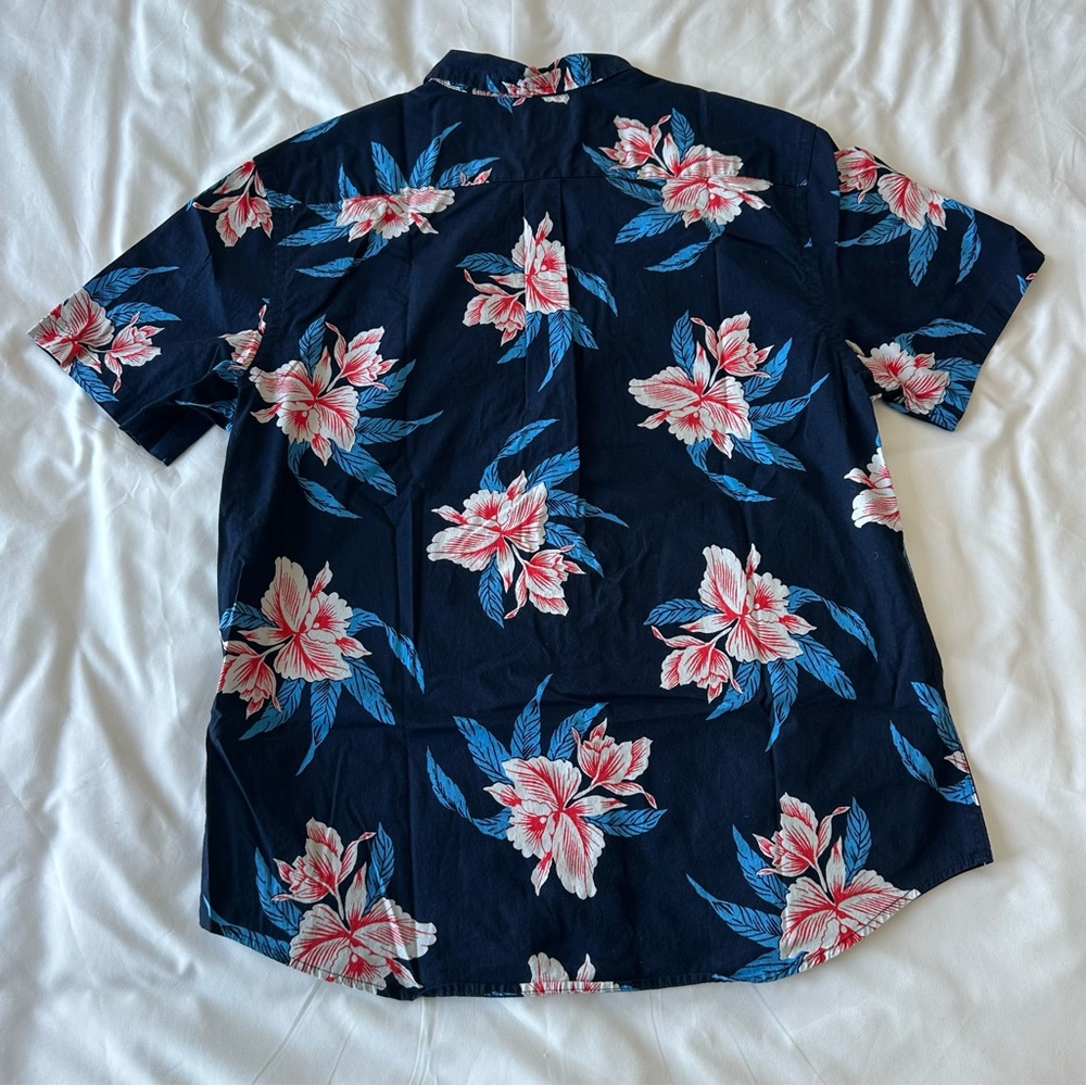 Old Navy Men's Floral Button-Down Shirt - Navy and Pink - Picture 4 of 4